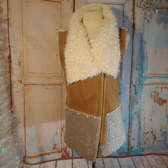 Saturday Sunday soft faux fur zipper sweater jacket vest/size M/cream tan grey - Picture 1 of 11